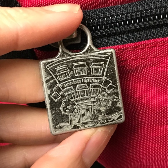 American Girl Place Chicago Duffle Bag Sports Duffel Bag in Red / Black Gym Bag - Picture 3 of 13